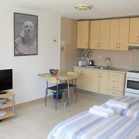 Apartment Acuarium 1 *